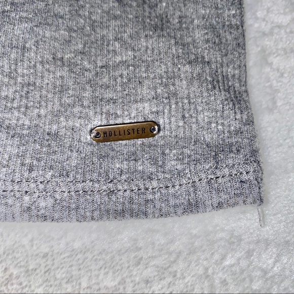 💬 Gray Tank - Picture 3 of 5